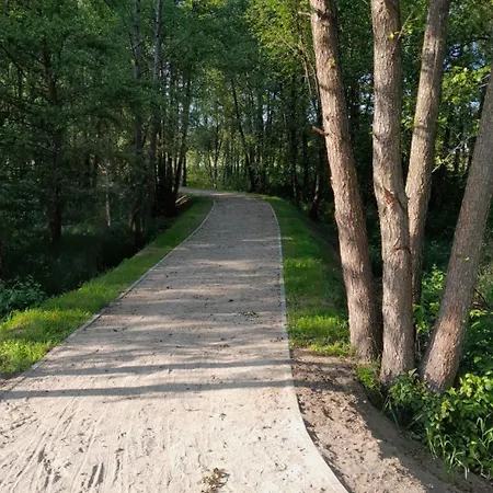 Semesterbostad Nad Rzeka Lipusz